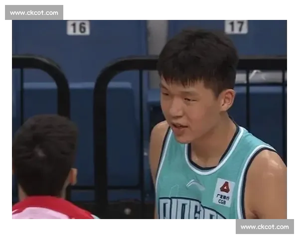 杨瀚森登陆 NBA 后青岛男篮重建:三核成型,刘维伟如何破局内线困局?