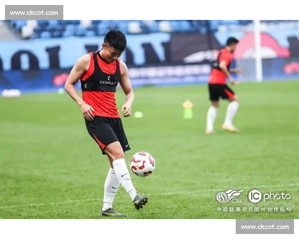 成都亚冠首秀 3-0 横扫曼谷联!费利佩双响杨明洋破历史,罗慕洛替补造两球 成都亚冠首秀 3-0 横扫曼谷联!费利佩双响杨明洋破历史,罗慕洛替补造两球